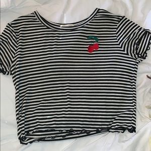 Juniors black and white striped tee